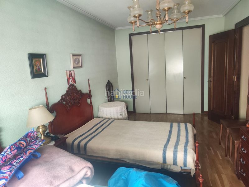 Foto b8dbf3e5-2261-4209-a50e-a6d27674bc59. Piso  en venta en la chantria. en San Claudio - La Chantría León