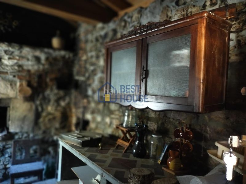 Foto a80e1bce-dbb4-4914-ba2f-839a3679f4e6. Casa a Boñar
