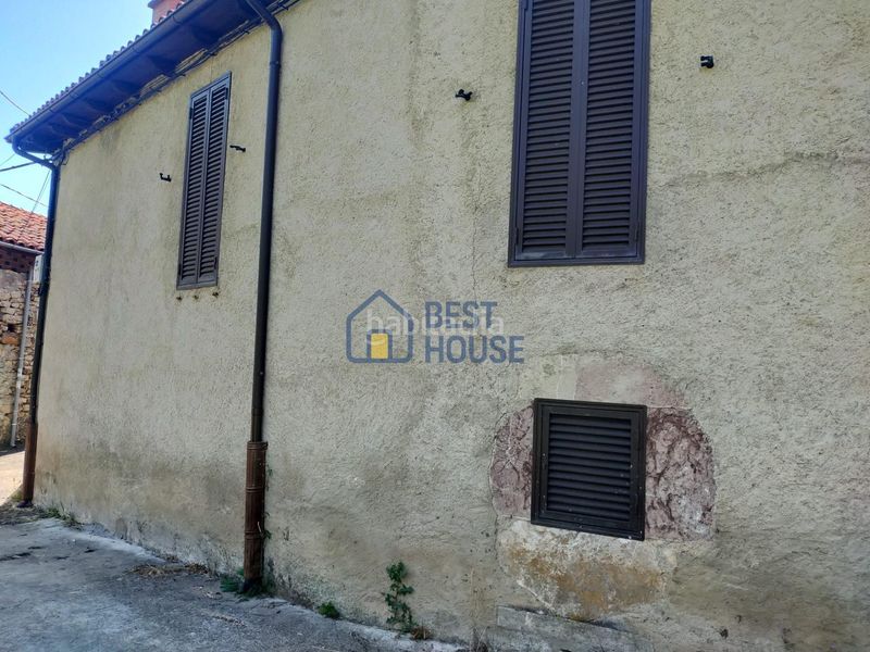 Foto b87a84d3-45e9-4fce-ad0b-999bfd29e838. Casa a Boñar
