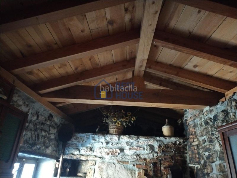 Foto bc7f9505-12ba-40cf-bbf7-c410203d8147. Casa a Boñar