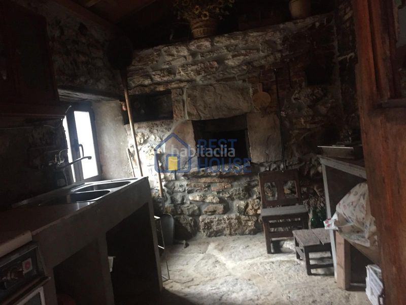 Foto ef26bed9-ba8f-45dc-b37b-561a4ec07be1. Casa a Boñar