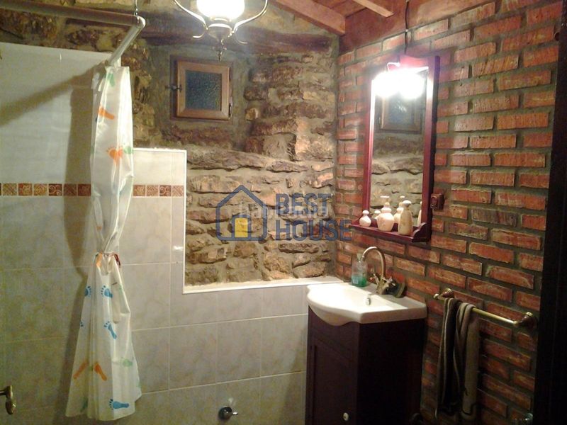 Foto f9386233-28c9-4f8c-a94b-31086ad16f3e. Casa a Boñar