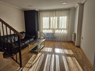Duplex à Trobajo del camino. Dúplex a la venta en trobajo del camino.