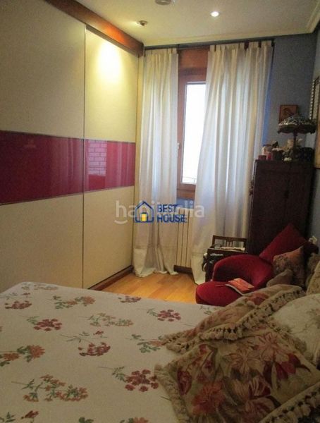 Foto 262f4bdd-519b-432d-a079-1d536ff636a4. Apartament amb aparcament a Centro Ciudad León