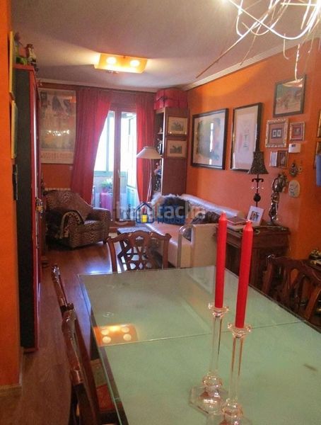 Foto a9c7145c-f1e5-487f-9928-b461774004f3. Apartament amb aparcament a Centro Ciudad León