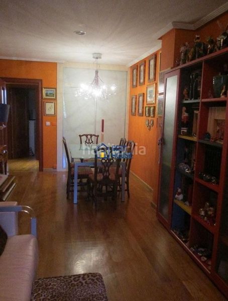 Foto b5b05e07-0735-46d5-8b83-1b47ea428463. Apartament amb aparcament a Centro Ciudad León