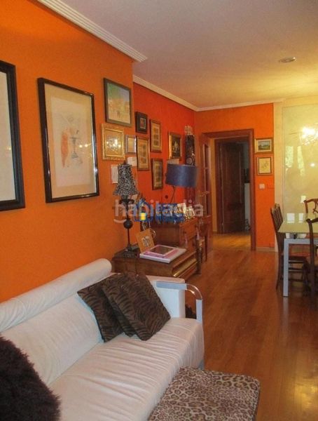 Foto c3fe3d2d-9d8c-4efa-8b8f-4cf10d68edff. Apartament amb aparcament a Centro Ciudad León