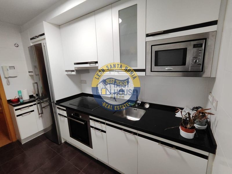 Foto 4f5bcfec-3a5d-4778-83b2-432a1d46b51f. Piso  a la venta en Armunia. en Armunia León