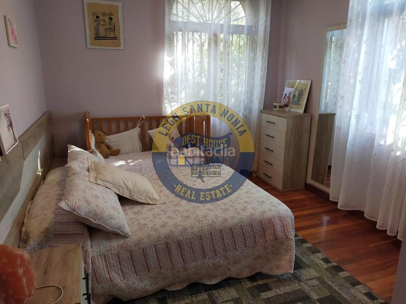 Foto c650f88d-0d65-4f57-a189-3238bd53949f. Casa amb calefacció aparcament a Trobajo del Cerecedo León