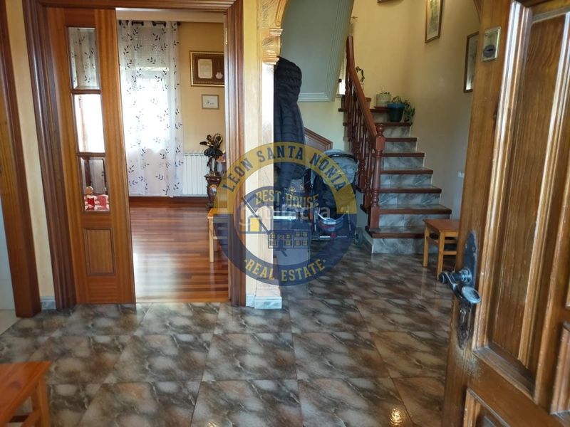 Foto f7bf4a12-cfea-4095-a1a9-83895f615e1d. Casa amb calefacció aparcament a Trobajo del Cerecedo León