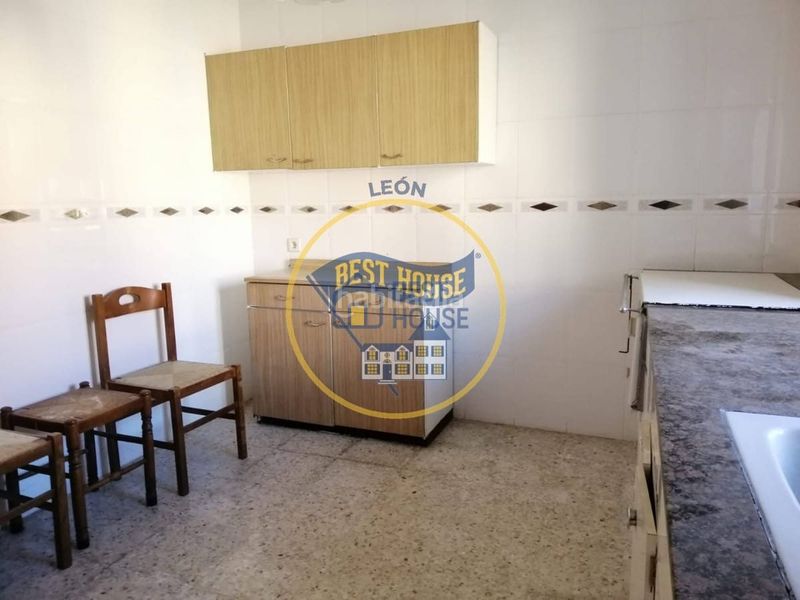 Foto 03581523-9314-4d6d-8a28-4365baac51fc. Casa amb aparcament a Rioseco de Tapia