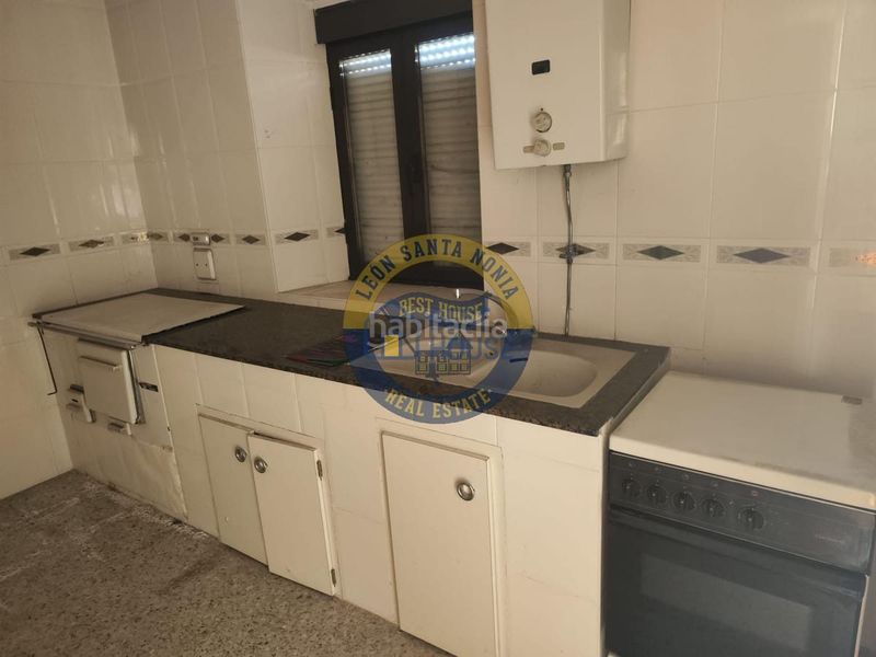Foto 1a7066a3-a500-4788-8231-286015c8c7e0. Casa amb aparcament a Rioseco de Tapia