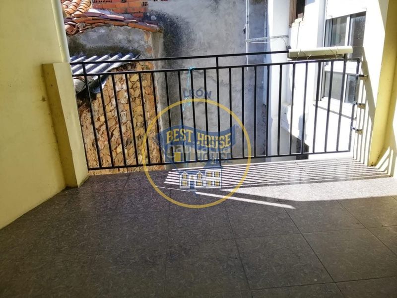 Foto 968489ca-0c94-4271-9a81-b3087ee1e806. Casa amb aparcament a Rioseco de Tapia