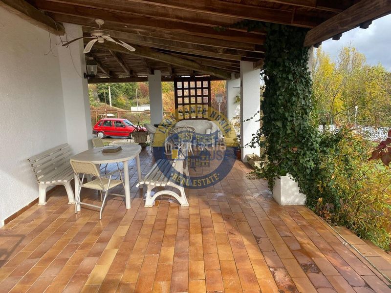 Foto 5c64c172-e418-45ac-ab40-43b9fae0ad61. Casa amb calefacció aparcament a Garrafe de Torío