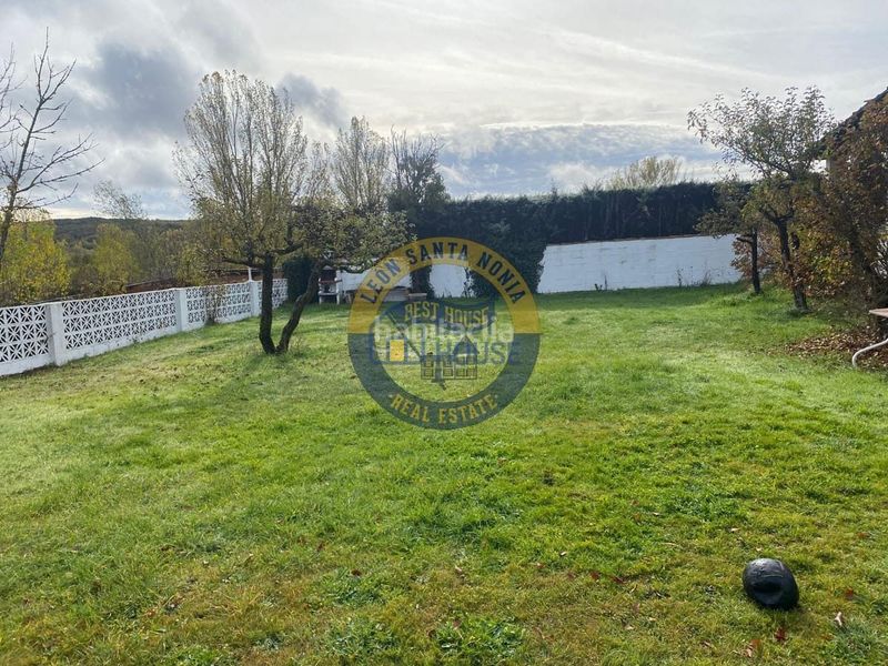 Foto 6444cd7a-82d3-47ce-8377-7f64a5006192. Casa amb calefacció aparcament a Garrafe de Torío