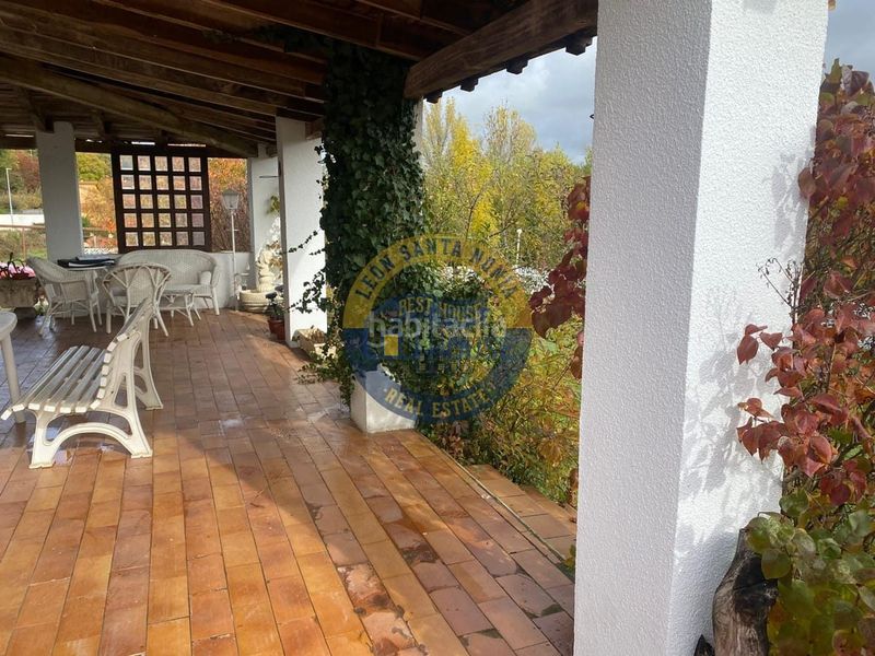 Foto 80771cbf-13d4-4293-b046-4f4973505c1e. Casa amb calefacció aparcament a Garrafe de Torío