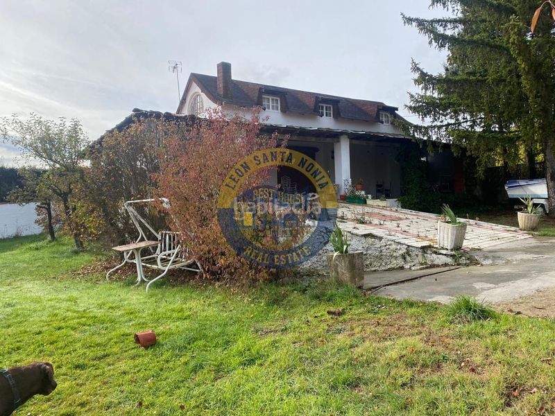 Foto a8746510-6112-4c66-bb62-cbc3612843d7. Casa amb calefacció aparcament a Garrafe de Torío