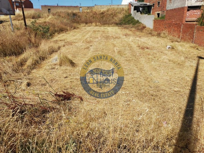 Foto 42b2a906-6055-4b60-ab95-a6970dee9e6f. Terreny residencial a Armunia León