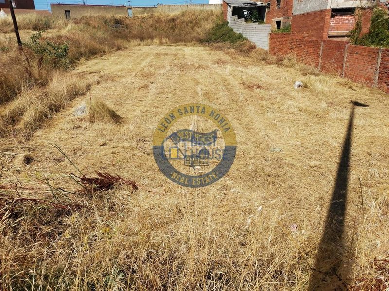Foto 7dda86c4-82d1-48b3-95d4-d26aa8b0cead. Terreny residencial a Armunia León
