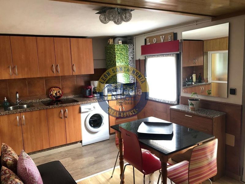 Foto 4305359c-e006-44b8-9a46-f082f545061f. Casa amb calefacció aparcament a San Mamés - La Palomera León