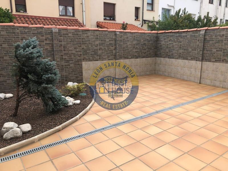 Foto 4cc29565-77ca-41f6-8c1b-bf1684436e68. Casa amb calefacció aparcament a San Mamés - La Palomera León