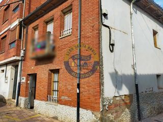 Mas à Mansilla de las Mulas. Casa la venta en mansilla de las mulas.