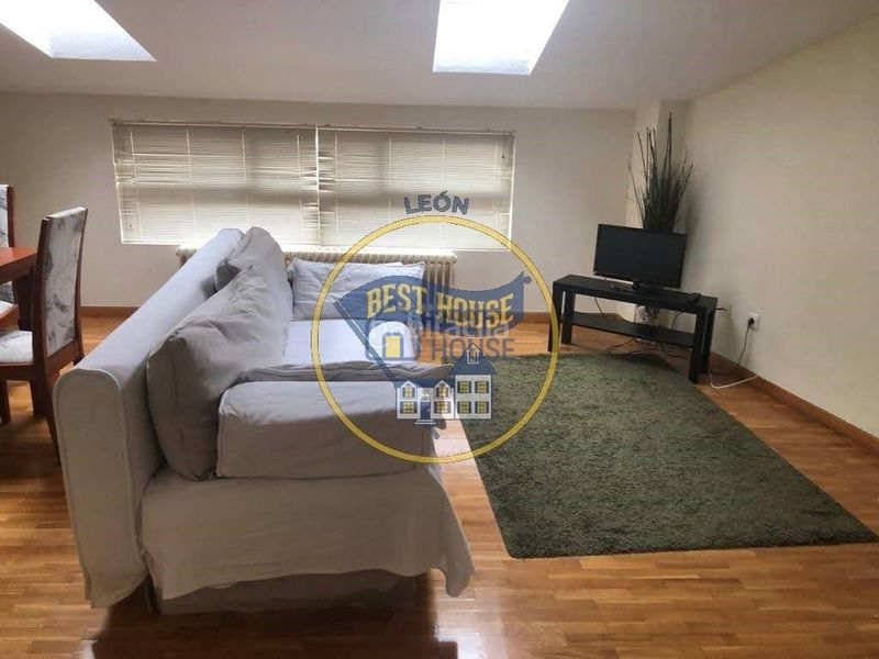 Foto 73216123-0323-4059-b139-3d72656a1e5f. Apartament amb calefacció a Casco Antiguo León