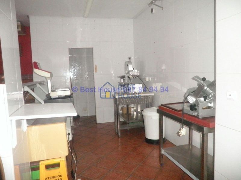 Foto c14475c8-e82e-428b-80e0-dbcc30e6c624. Local comercial a El Soto León