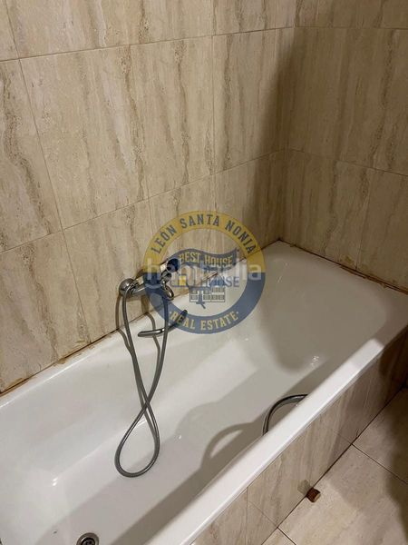 Foto c25999f9-1f7c-4d56-863d-06ee76c4833f. Apartament amb calefacció a Casco Antiguo León