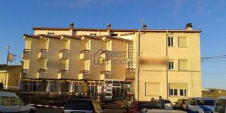 Building in Ardón. Hostal restaurante en funcionamiento a 24 kilómetros de león, en