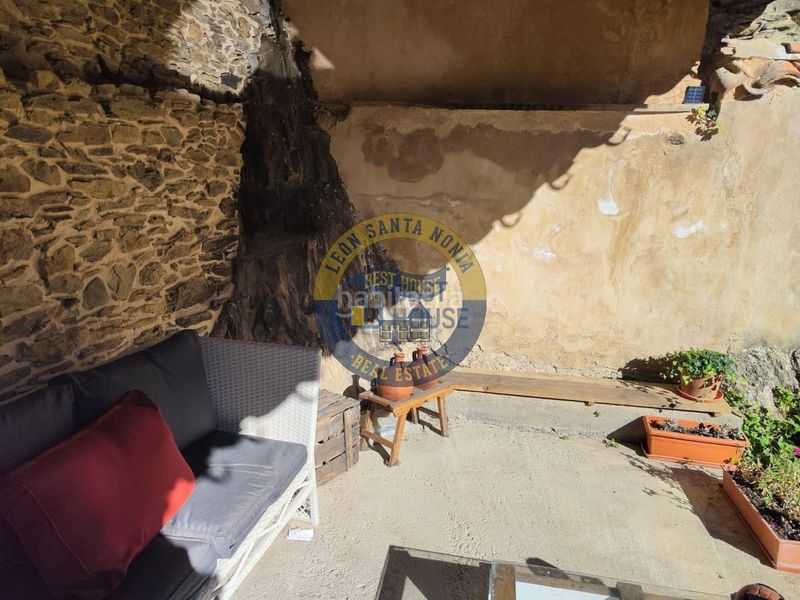 Foto 4ed9d52a-84d4-482c-bbcf-ee4d6e7b6de7. Casa amb calefacció a Valdesamario