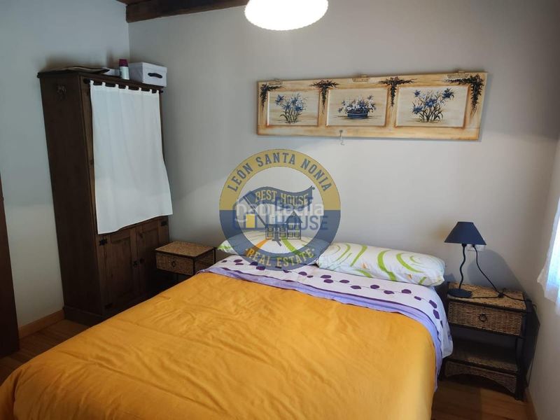 Foto b5a75338-eab6-4273-ae40-f37b62535af4. Casa amb calefacció a Valdesamario