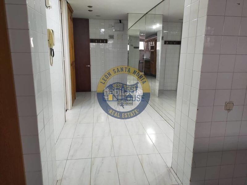 Foto f59f461a-3ae7-48da-9fe5-78da1fe0a7f7. Pis amb calefacció a Centro Ciudad León