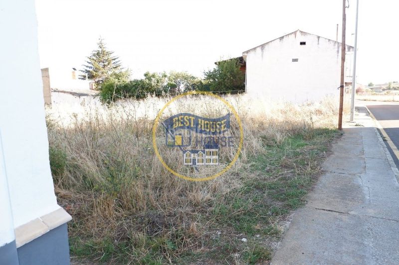 Foto 14d7773a-0e05-4bd2-9171-0049b872158a. Terreno residencial suelo sin edificar en venta en Armunia. en León
