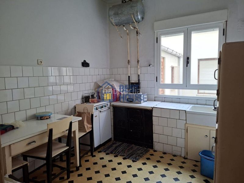 Foto 7b7aa9d8-1c44-4d2f-9673-a5279269ba4a. Casa amb calefacció a La Lastra León