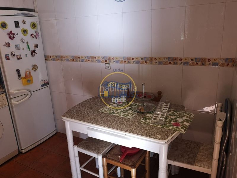 Foto 7ab6b845-f266-4713-a637-18f35427199c. Casa amb calefacció a Puente Castro León