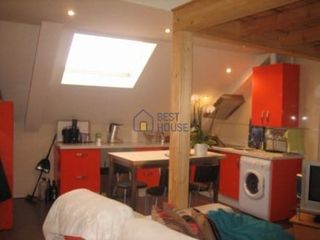 Piccolo appartamento in La Lastra. Apartamento a la venta en la lastra.