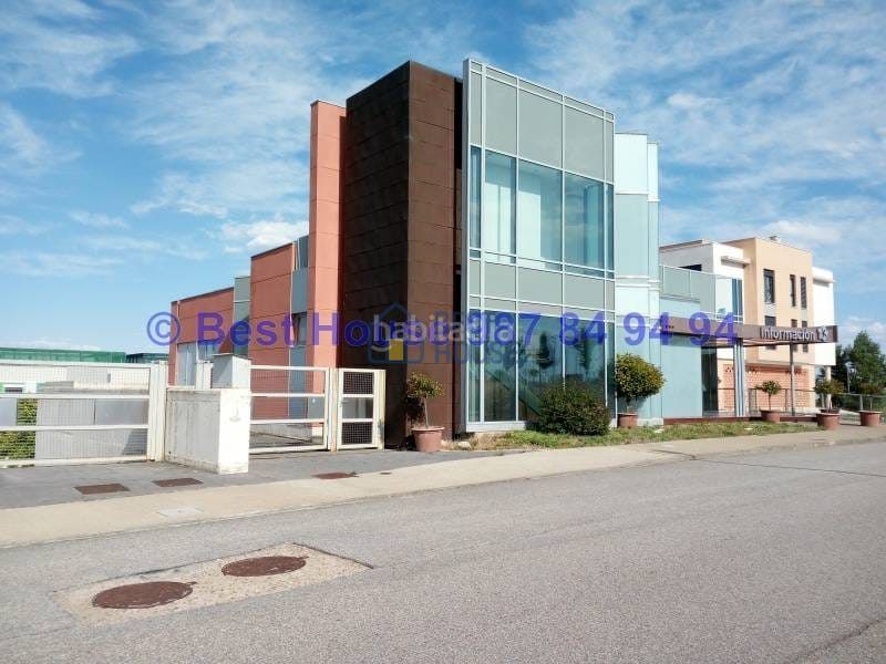 Foto 4f9c1192-80ff-4e17-9bae-2e19a311aac9. Edifici a Cuadros