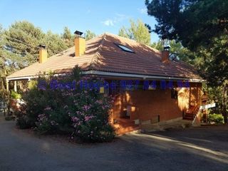 Residential Plot in Valdefresno. Terreno urbanizable de 15.000m2 a 5km del centro de leon.