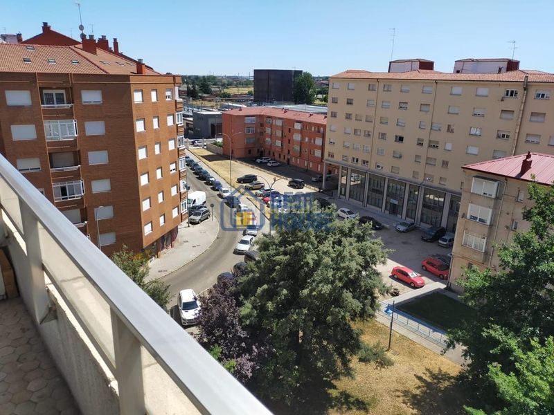 Foto ab1de994-392f-4563-8a0b-aa531b0b83ff. Pis amb calefacció a Crucero León