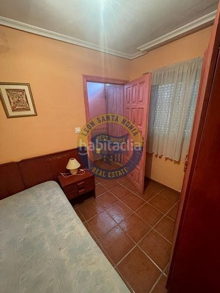 Foto 084075d1-4f4d-449c-bfa8-5ab0a13619c3. Casa amb calefacció a Carucedo