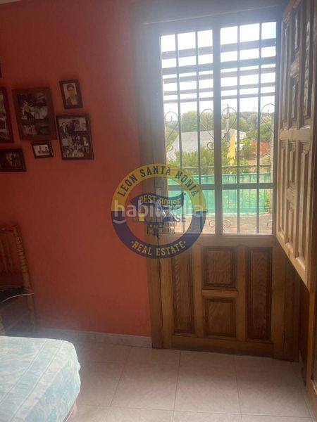 Foto 5ad0e0c1-94ec-4a68-bbad-f1226c8183a6. Casa amb calefacció a Carucedo