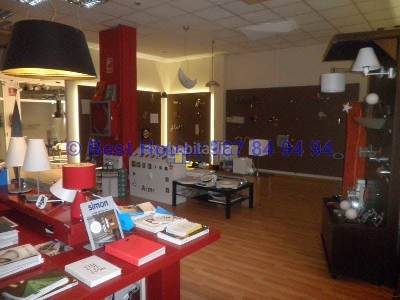 Foto ed2cc9be-513b-4adf-b93a-11cbebb9fce7. Local comercial a Armunia León