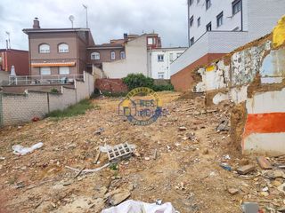 Terreny residencial a Valverde de la Virgen. Terreno urbano a la venta en la virgen del camino.