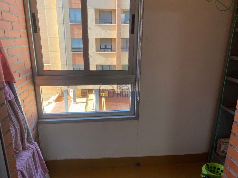 Foto 0cd9e32e-c136-4bd7-b9fb-7569e58f6fc1. Alquiler piso  en alquiler en eras de renueva. en León