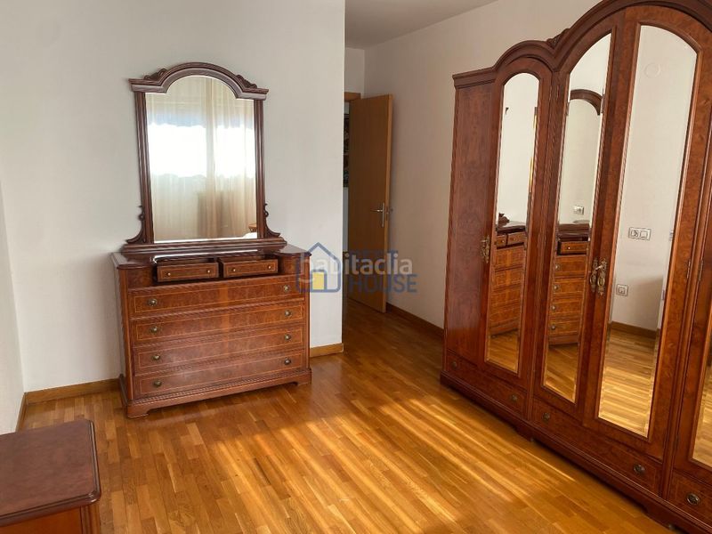 Foto e1dcd7bb-9701-42b5-9a71-ebe5e1916da2. Alquiler piso  en alquiler en eras de renueva. en León