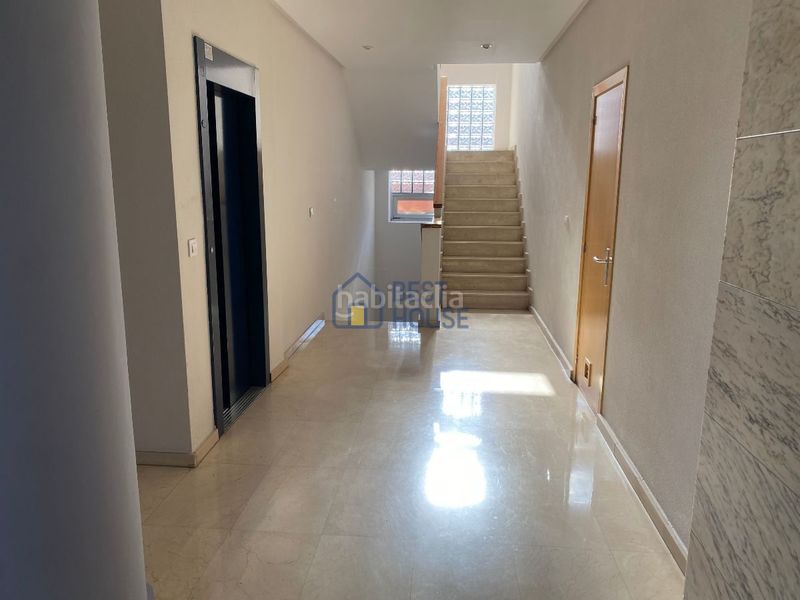 Foto fccef599-01b4-43f1-886a-3f35e325d8d4. Alquiler piso  en alquiler en eras de renueva. en León