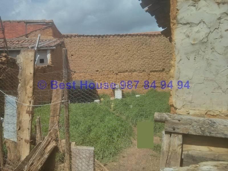 Foto 7674dcb0-9279-4c11-ac7e-483d10c9375f. Masia amb aparcament a Valdefresno