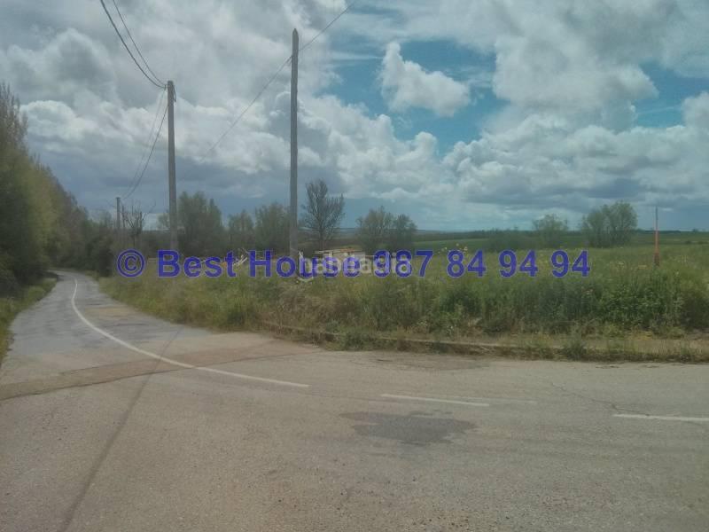 Foto a19040e8-902b-4333-a85a-5f9323ac6b7d. Masia amb aparcament a Valdefresno