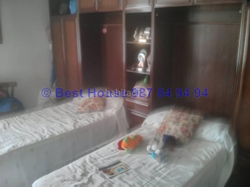 Foto f6f1d9d6-09c3-4646-82e6-ed8d4f9fedd4. Masia amb aparcament a Valdefresno